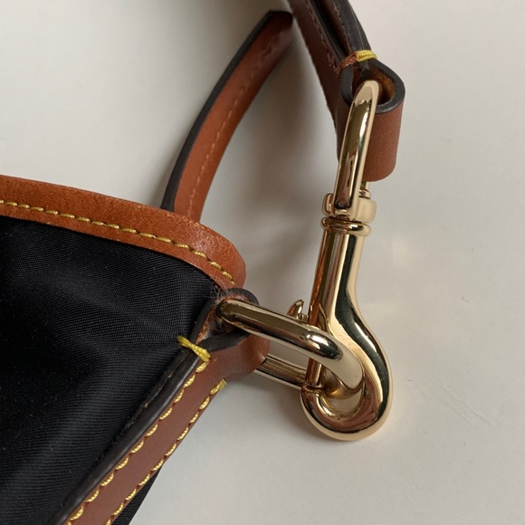 DOONEY & BOURKE Like New Wayfarer Lightweight Nylon Bucket Bag - Picture 13 of 16